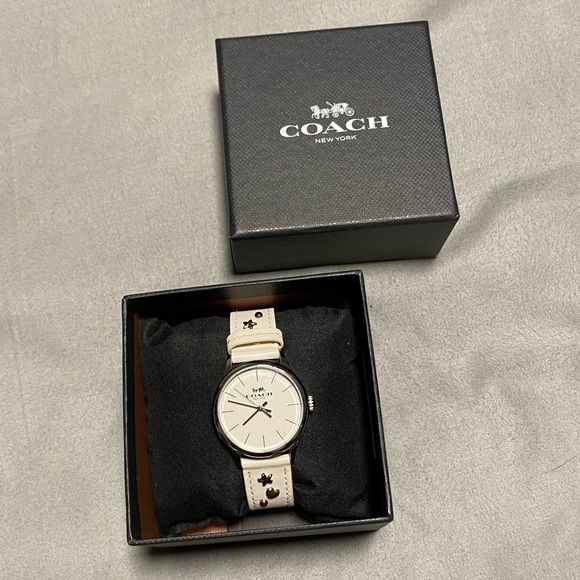 Coach Watch - Picture 4 of 4